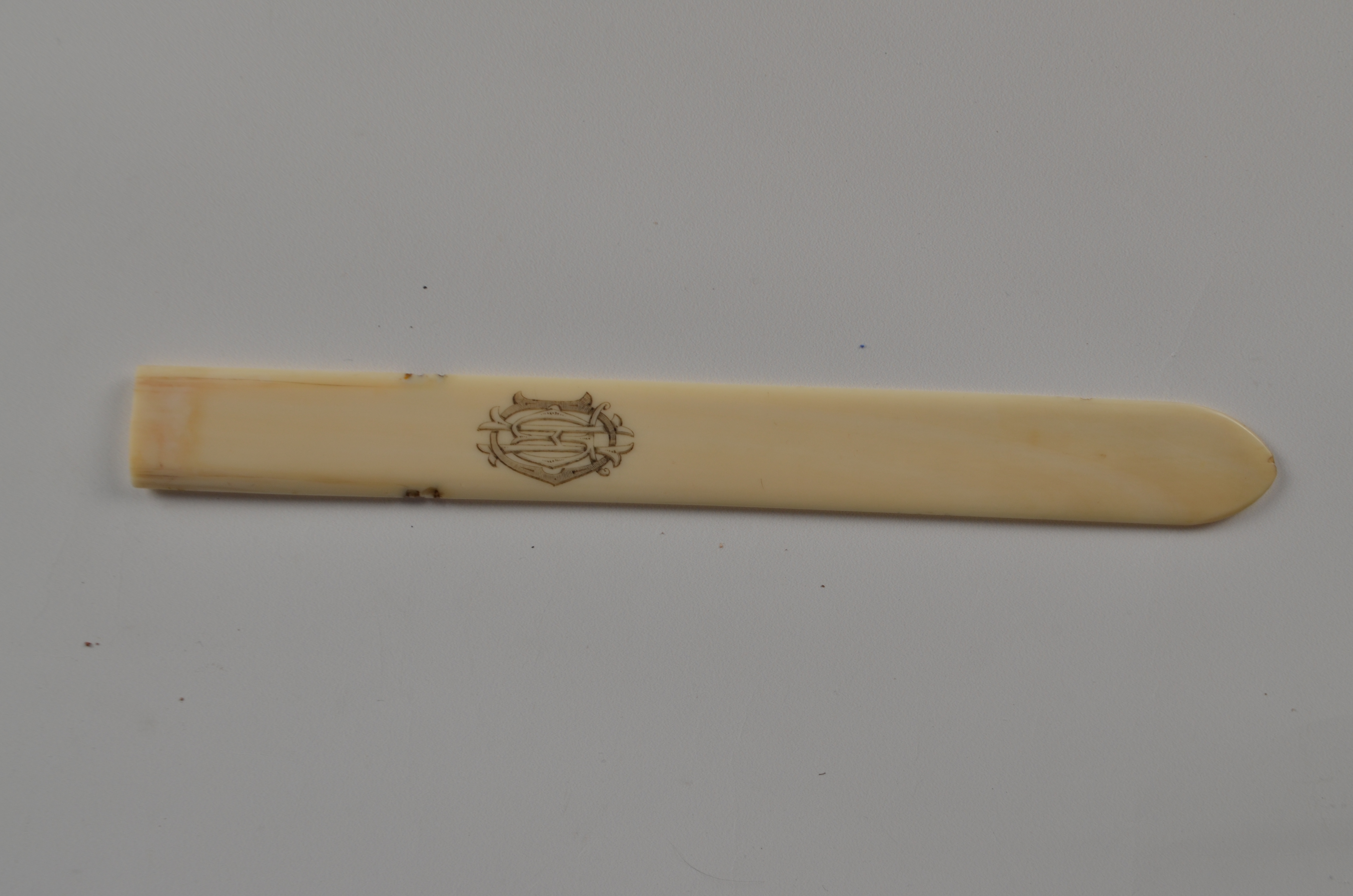19世纪纹章象牙文具刀